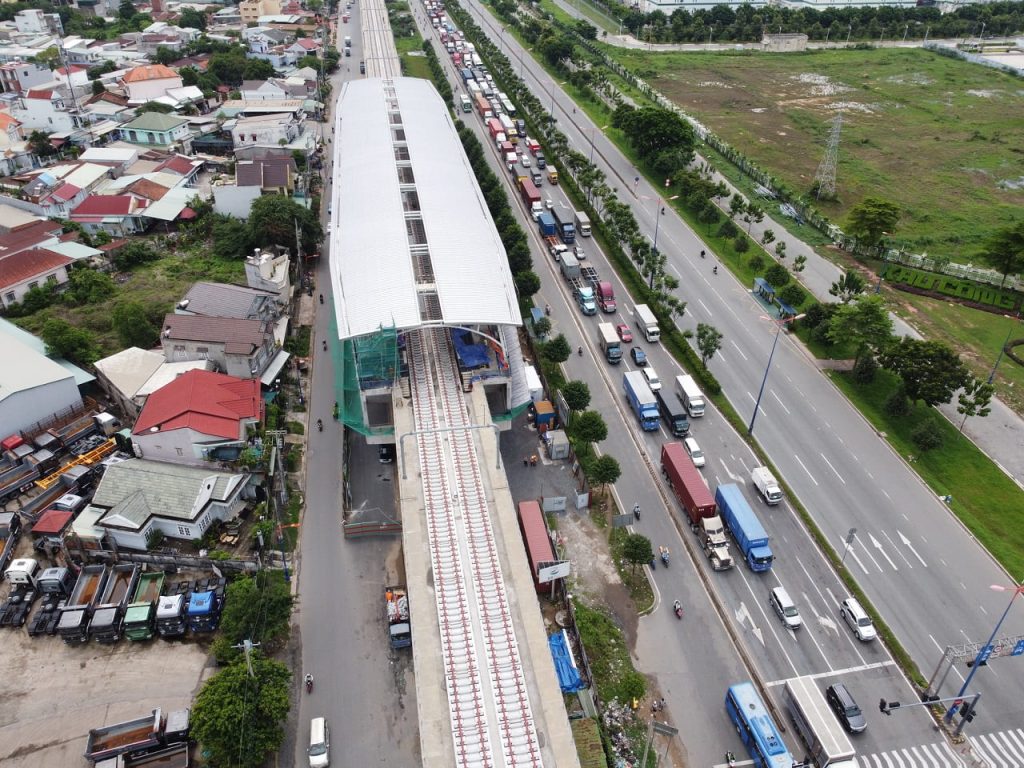 
Cận cảnh ga trên cao tuyến metro Bến Thành - Suối Tiên sắp hoàn thiện