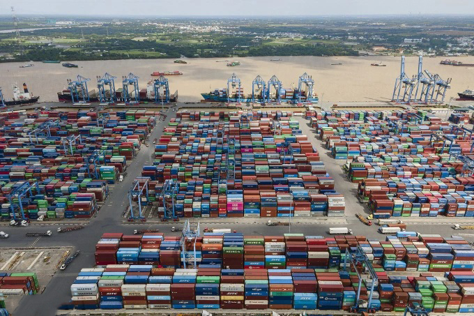 Cảng quốc tế Cần Giờ - Khi hình thành cảng trung chuyển quốc tế Cần Giờ, địa phương sẽ có lợi thế cạnh tranh với các nước trong khu vực