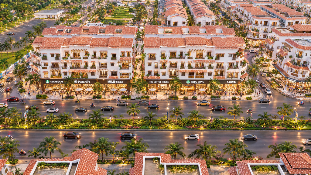 Mặt tiền đường đại lộ của Casa Townhouse 